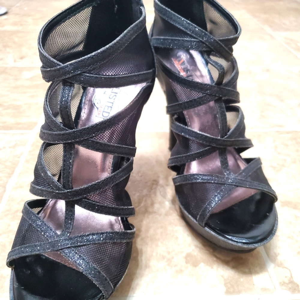Womens Unlisted black heels